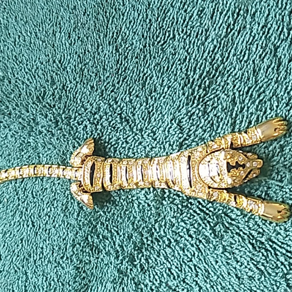 Brooch